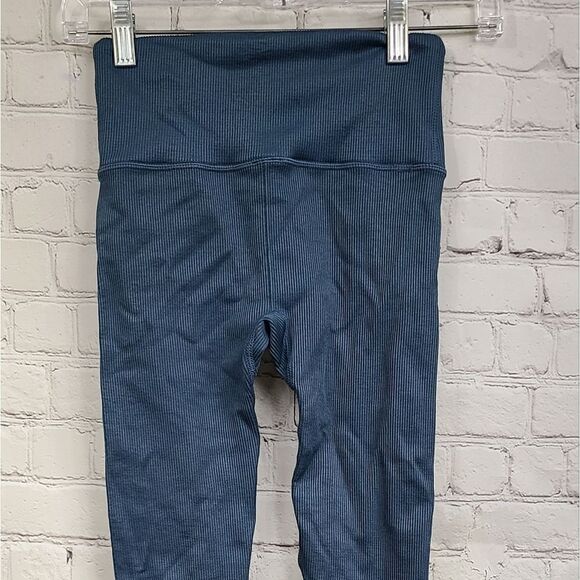 Fabletics High-Waisted Seamless Rib Legging Blue Activewear Athletic Yoga Pants - Picture 4 of 8